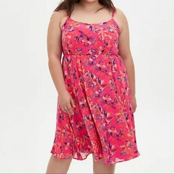 NWT Torrid Pink Floral Dress Size M/L - Picture 1 of 11